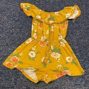 Derek Heart Floral Romper sz. S